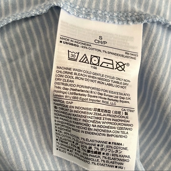 Gap Maternity Pure Body Striped Top Blue and White NWT - Picture 2 of 6